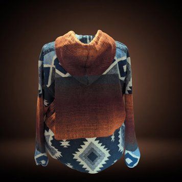 Lama Zip-up hooded jacket with pockets Ecuador